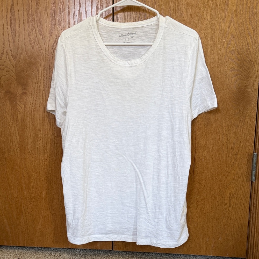 Women’s White Short Sleeve Crew Neck Tee